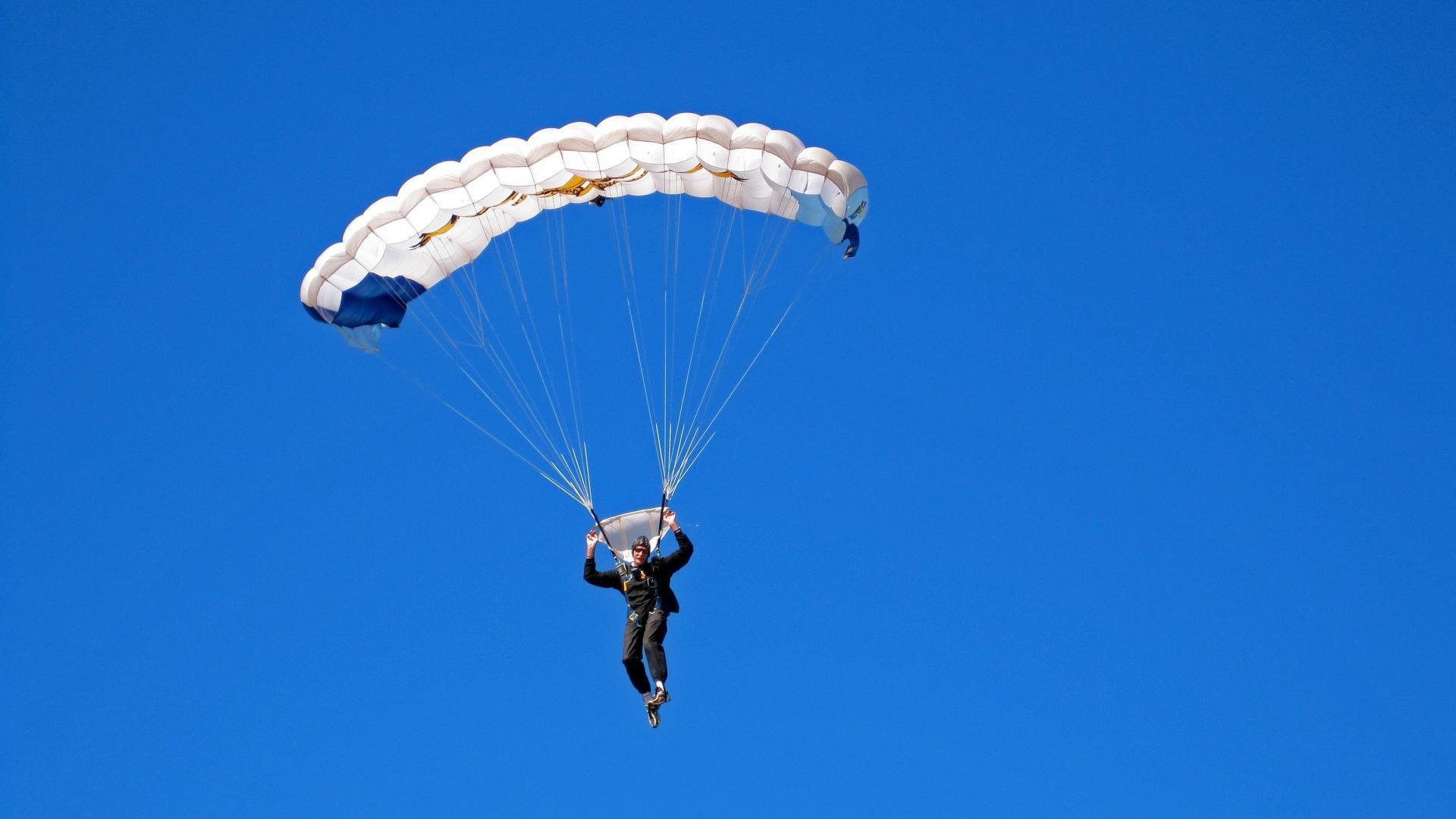 世界青年自行车挑战赛吸引众多青少年参与,青年自行车比赛